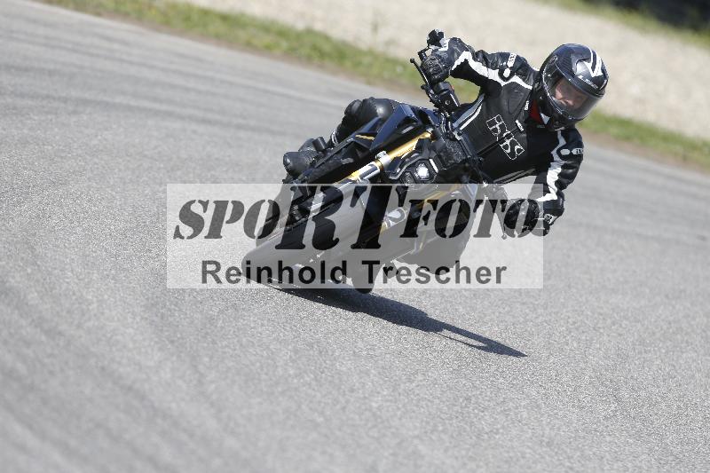 /Archiv-2025/09 22.04.2025 Cornu Master School ADR/rot-rouge/12